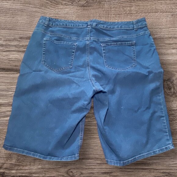 Womens Blue Denim Bermuda Shorts 22W Stretch Jeans Cotton Blend Casual Comfort - Picture 2 of 6
